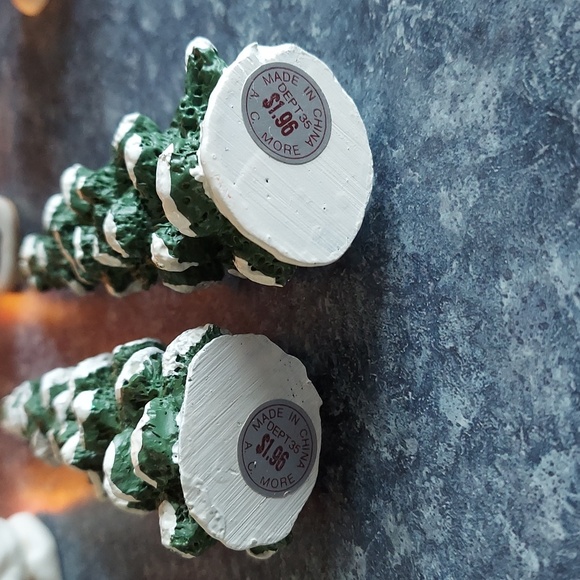 G Z Lefton Figurines and Holiday Village Set - Picture 3 of 17